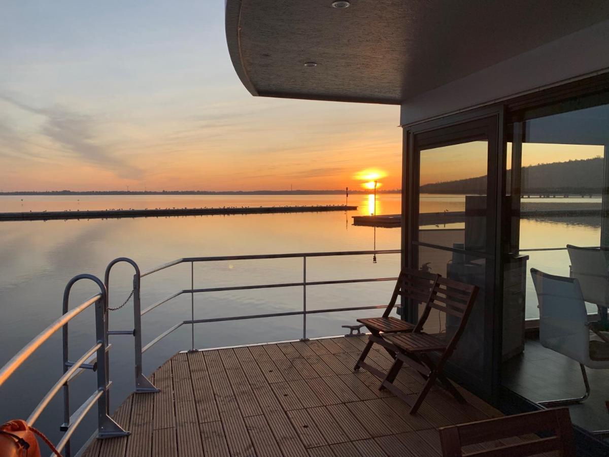 Villa Hausboote Marina Braunsbedra Esterno foto
