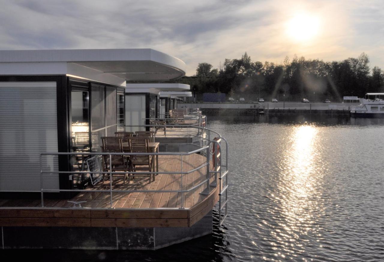 Villa Hausboote Marina Braunsbedra Esterno foto